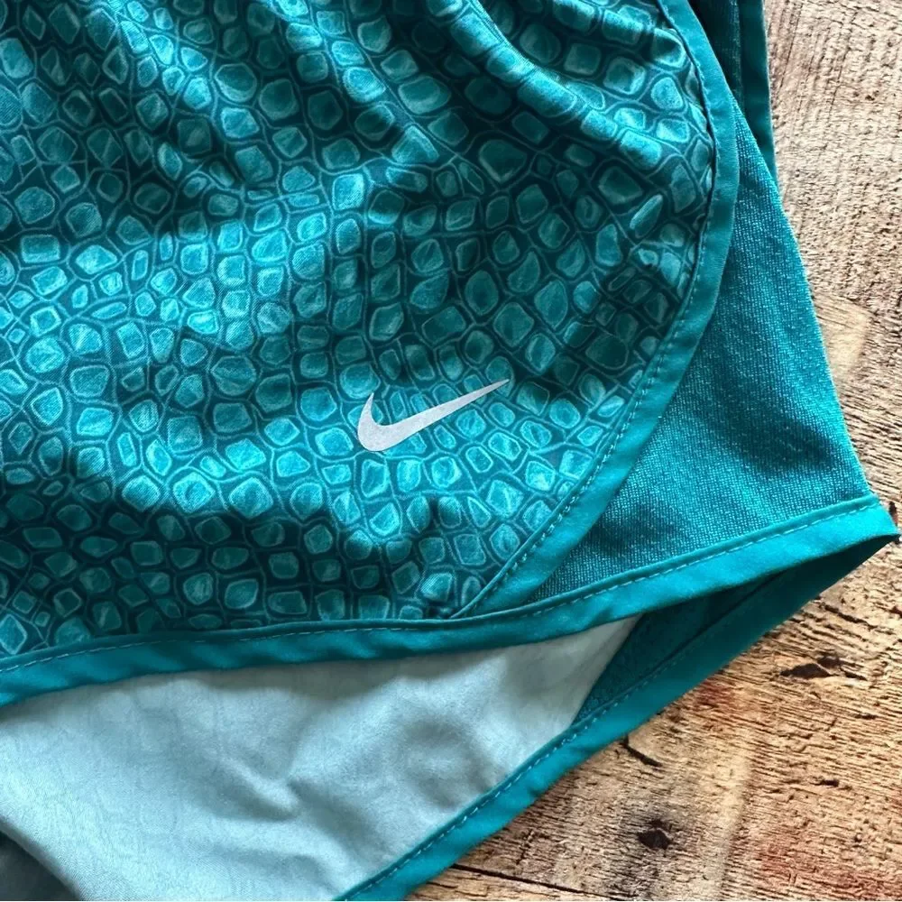 Girl’s Teal Athletic Shorts Nike Girl’s size large